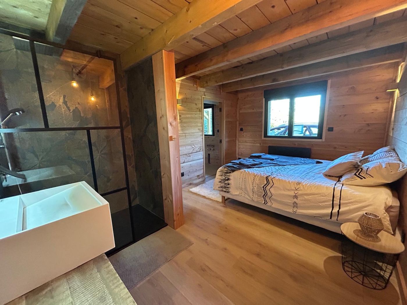 Chambre et salle d'eau